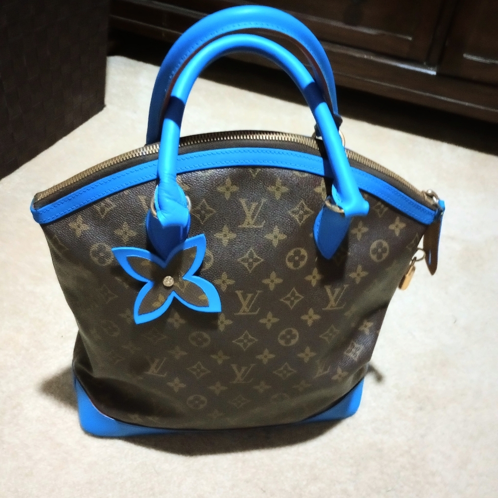 Louis Vuitton Bag - Picture 9 of 14